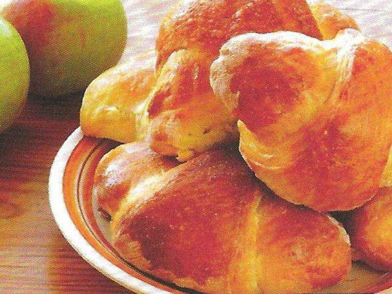 Croissants met appel en kaneel