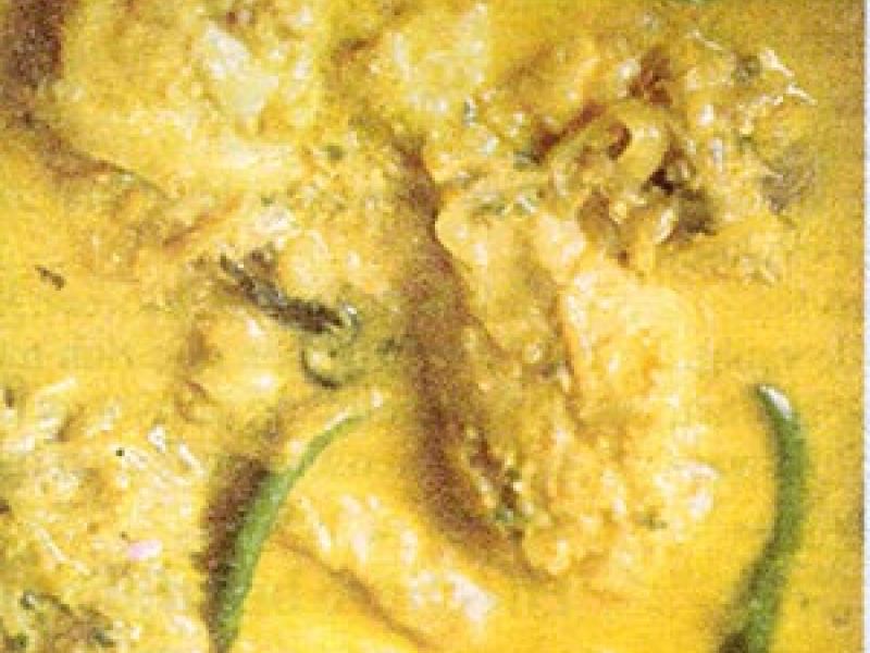 Kipcurry uit Kerala (Kerala kozhi estew)